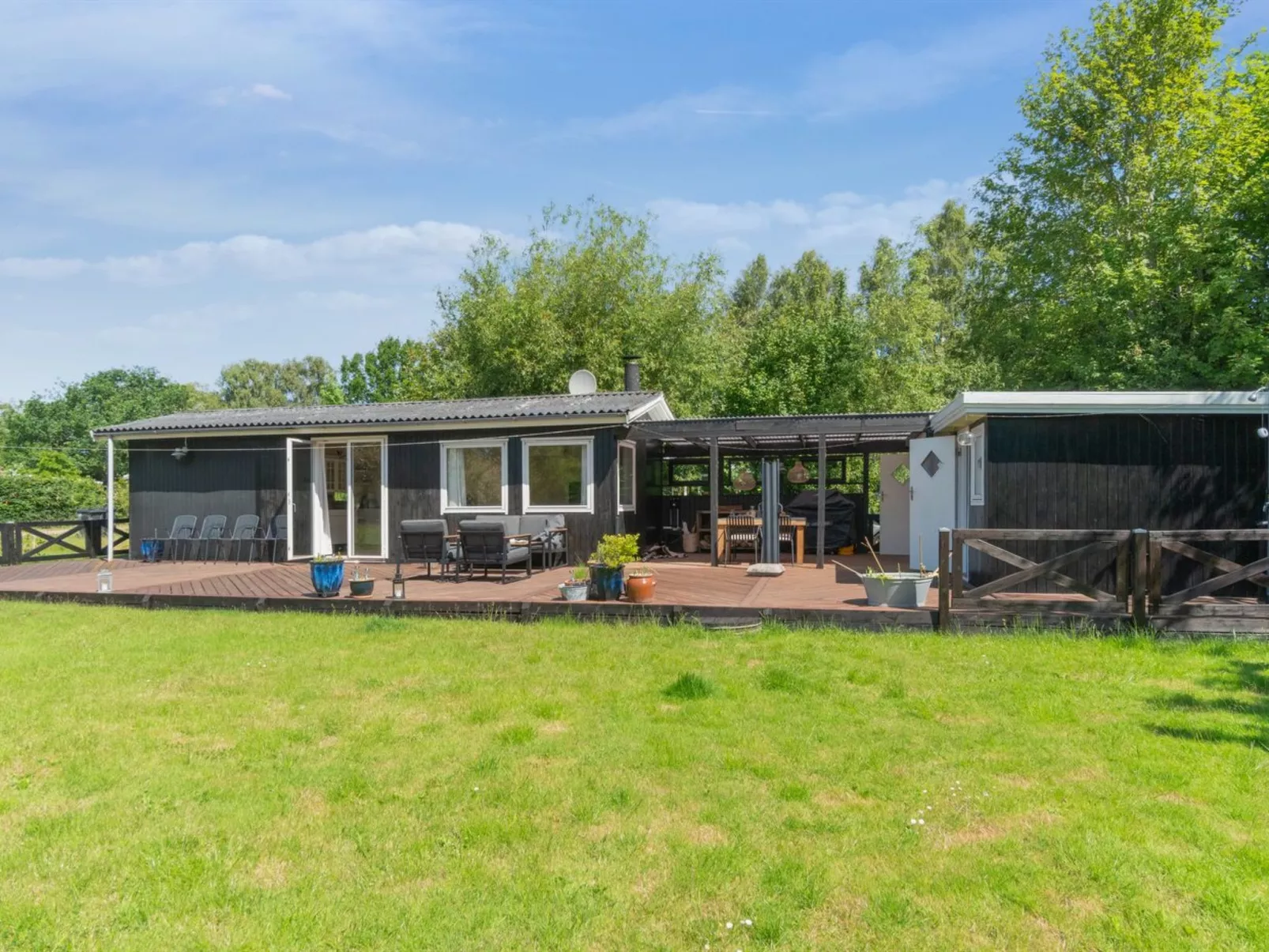 "Holmer" - 2.5km from the sea-Buiten