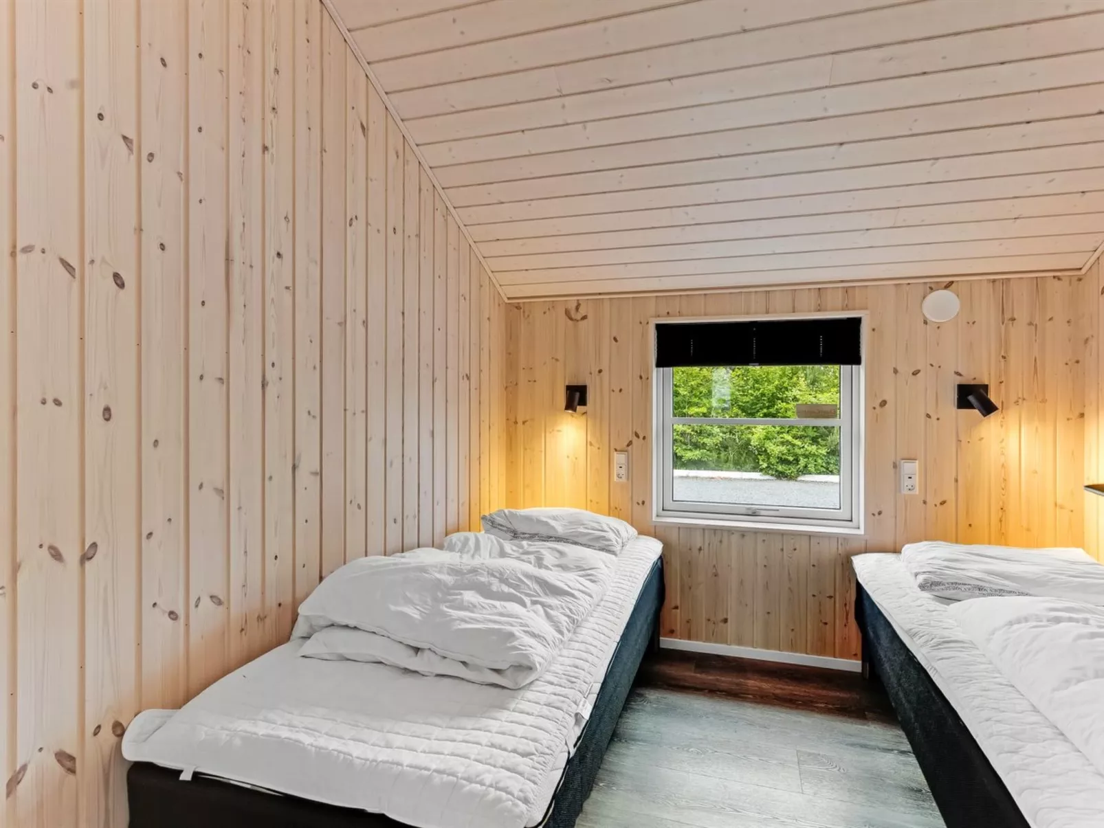 "Matild" - 400m from the sea-Binnen