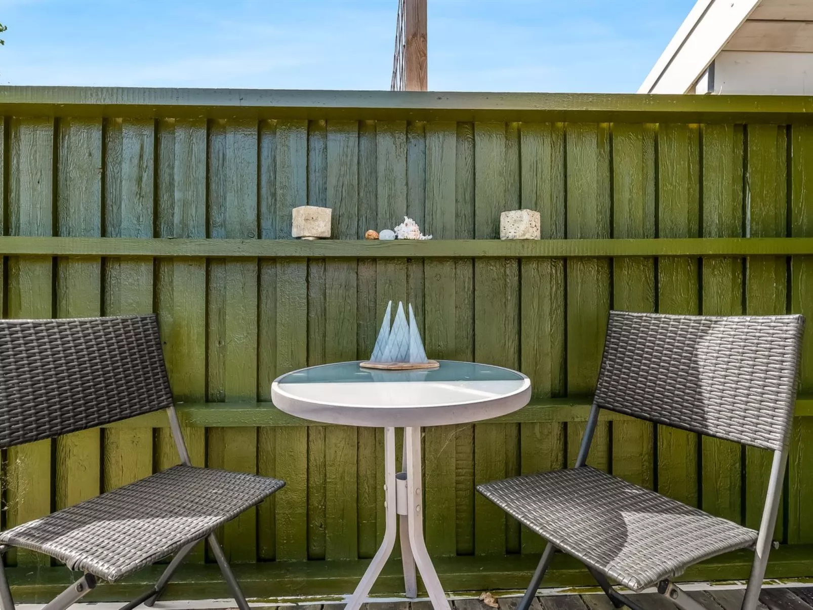 "Yma" -  from the sea-Buiten