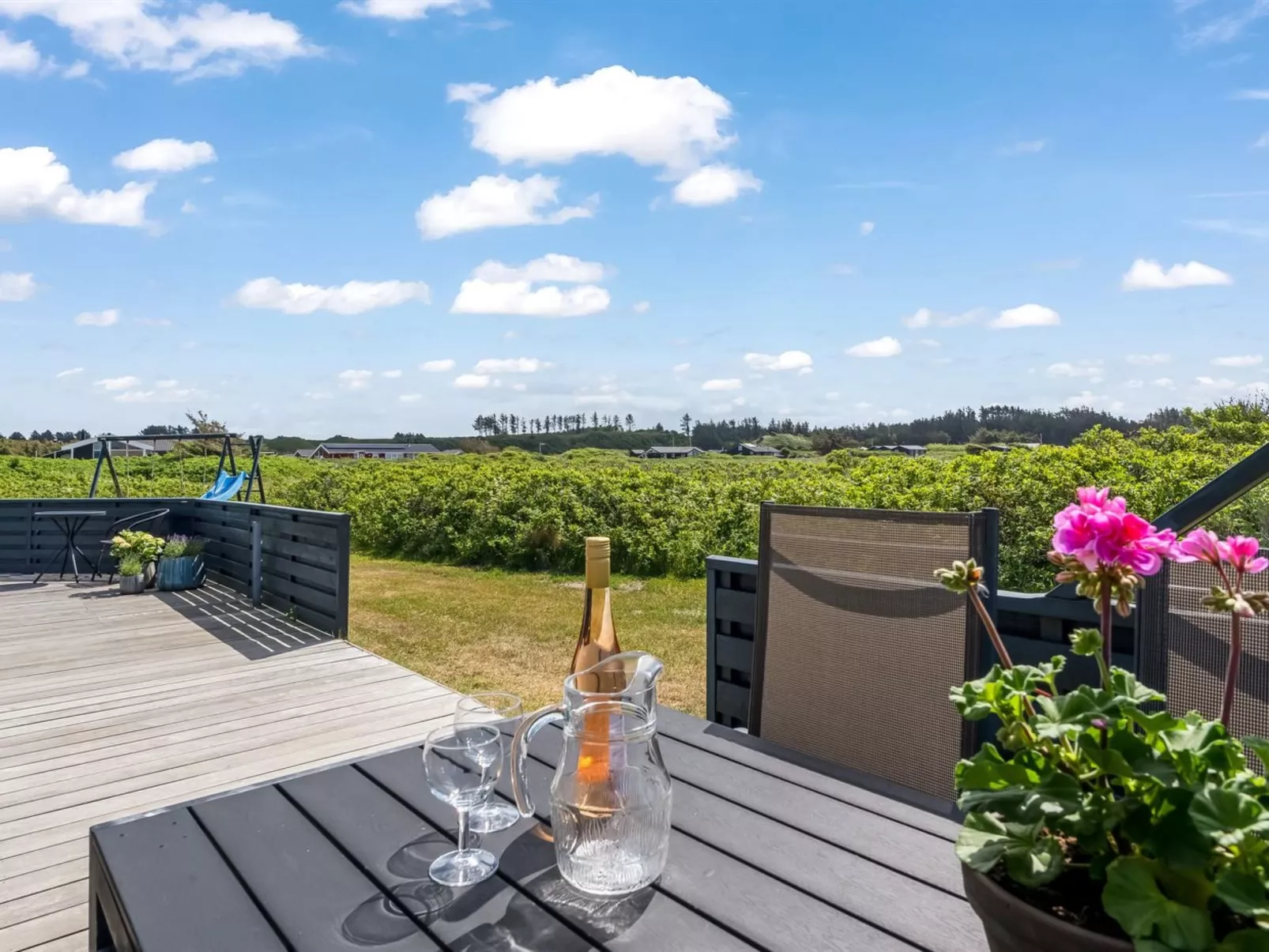 "Iiris" - 200m from the sea-Buiten