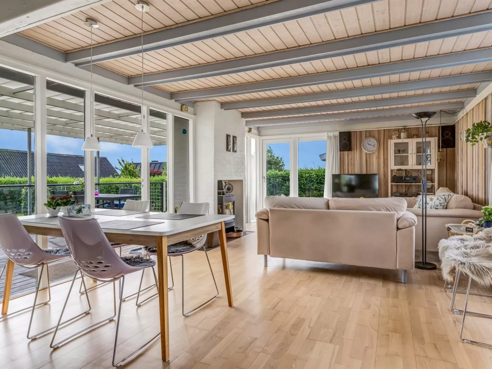 "Nielsine" - 250m from the sea-Binnen