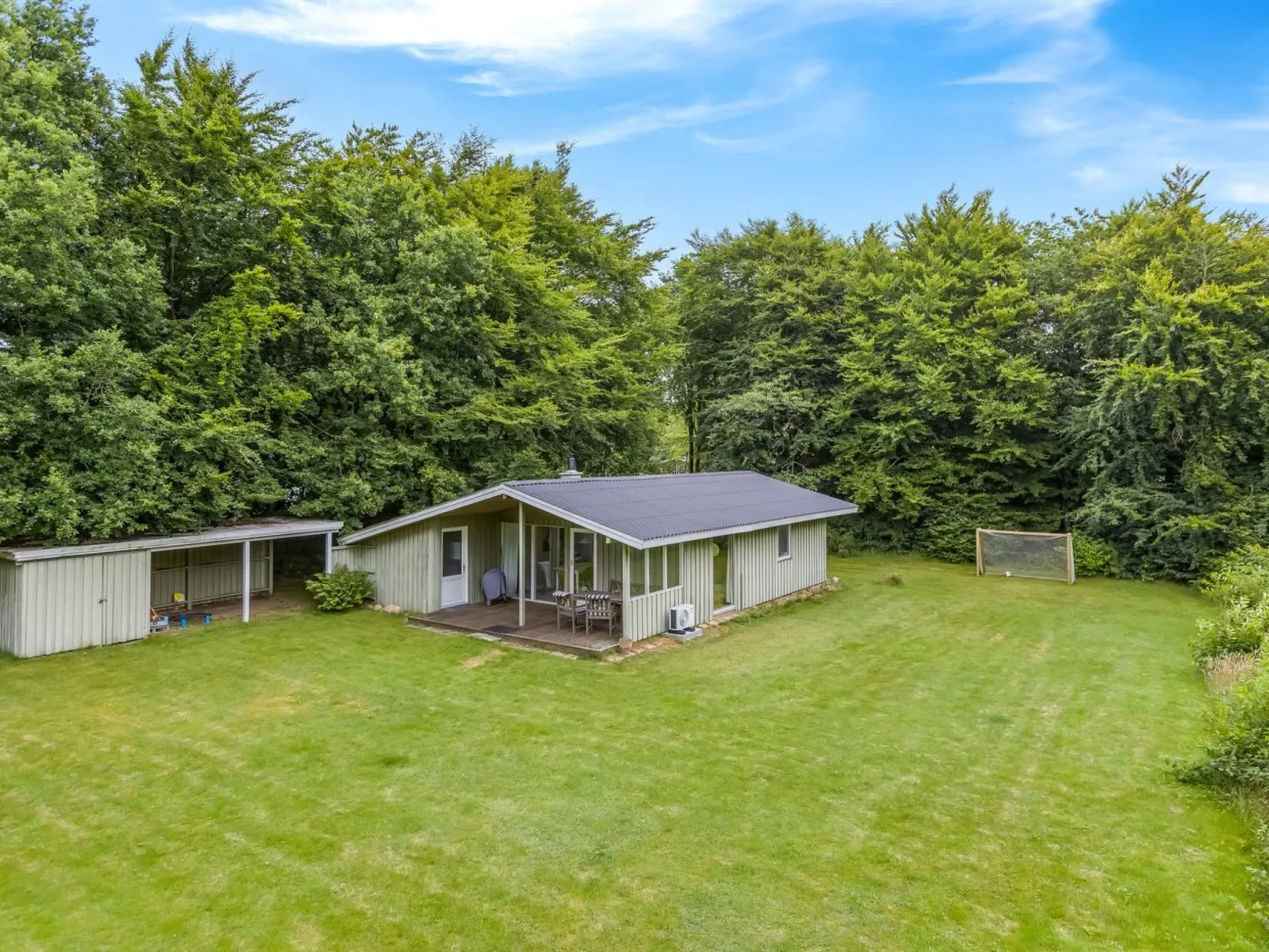 "Göran" - 30km from the sea-Buiten