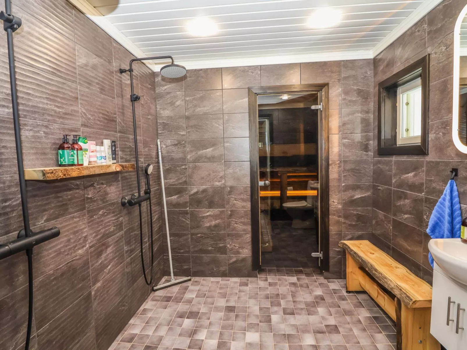 Villa kätkänkierros-Binnen