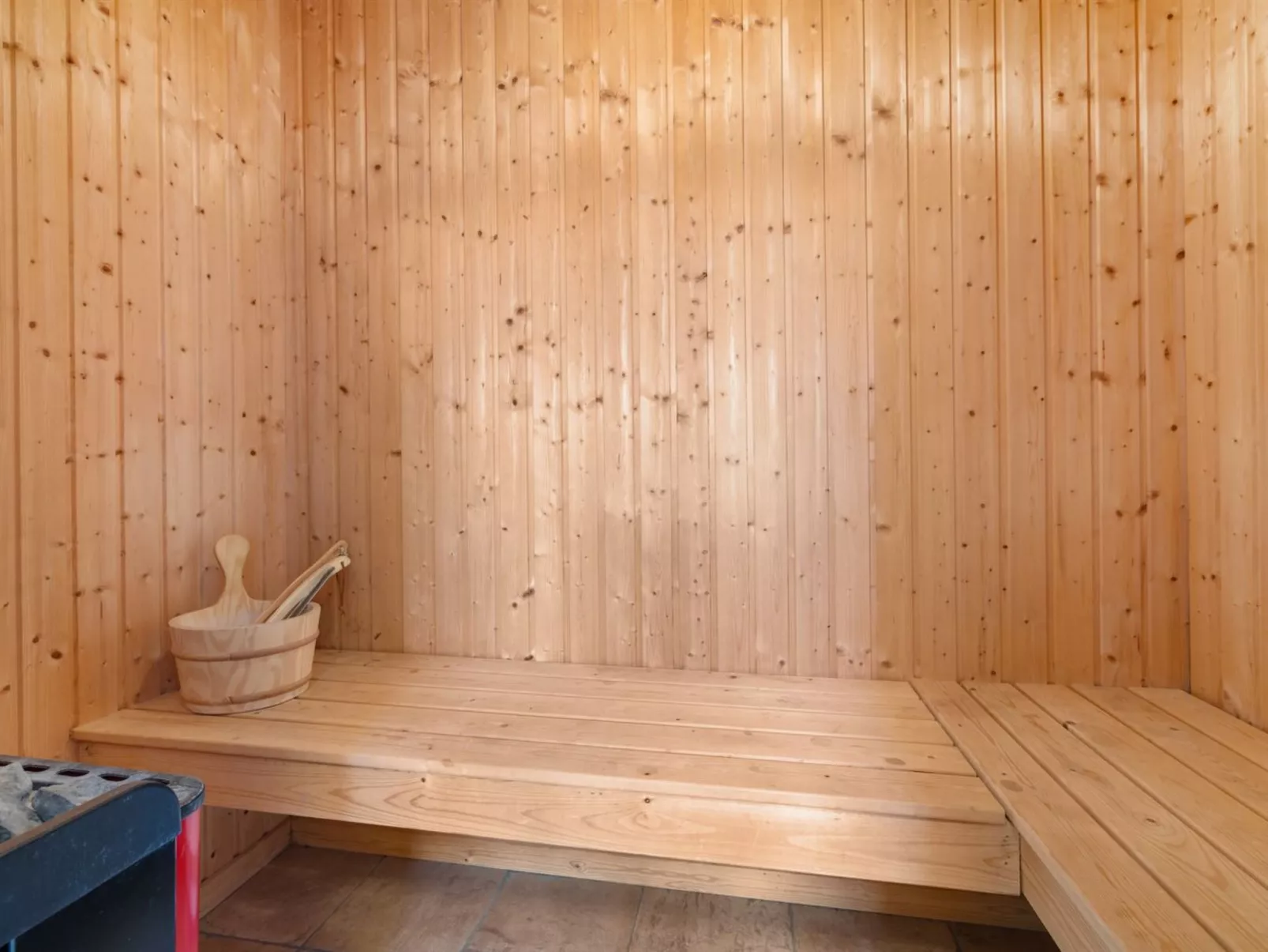 "Dior" - 300m from the sea-Binnen