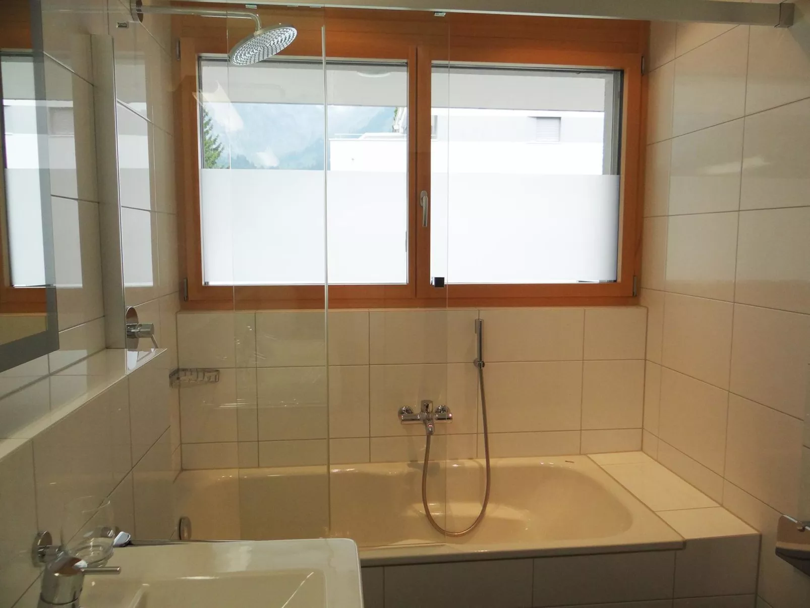 Dorfstrasse 62-Binnen