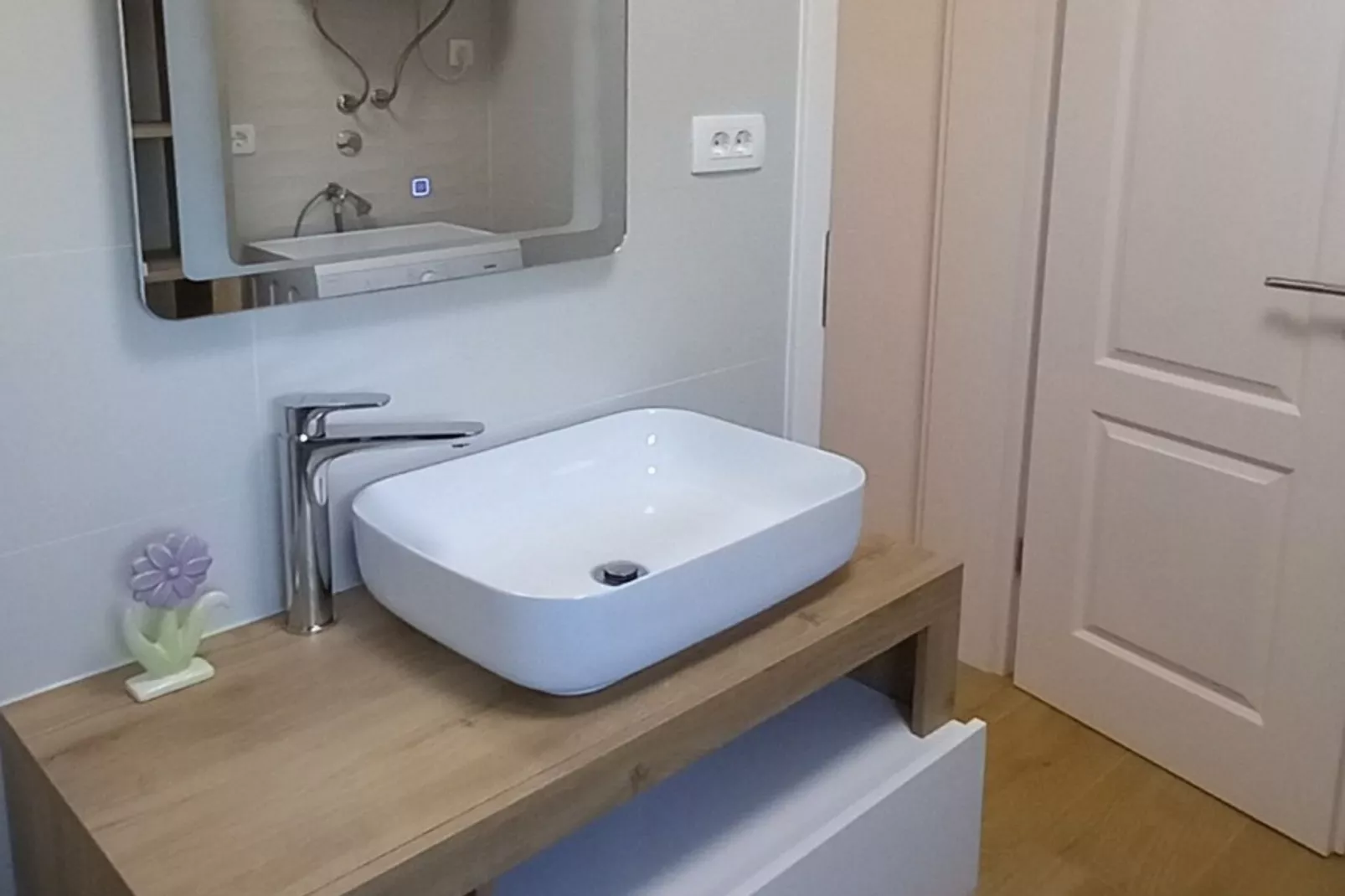 Two Bedroom Apartment With Private Pool-Badkamer