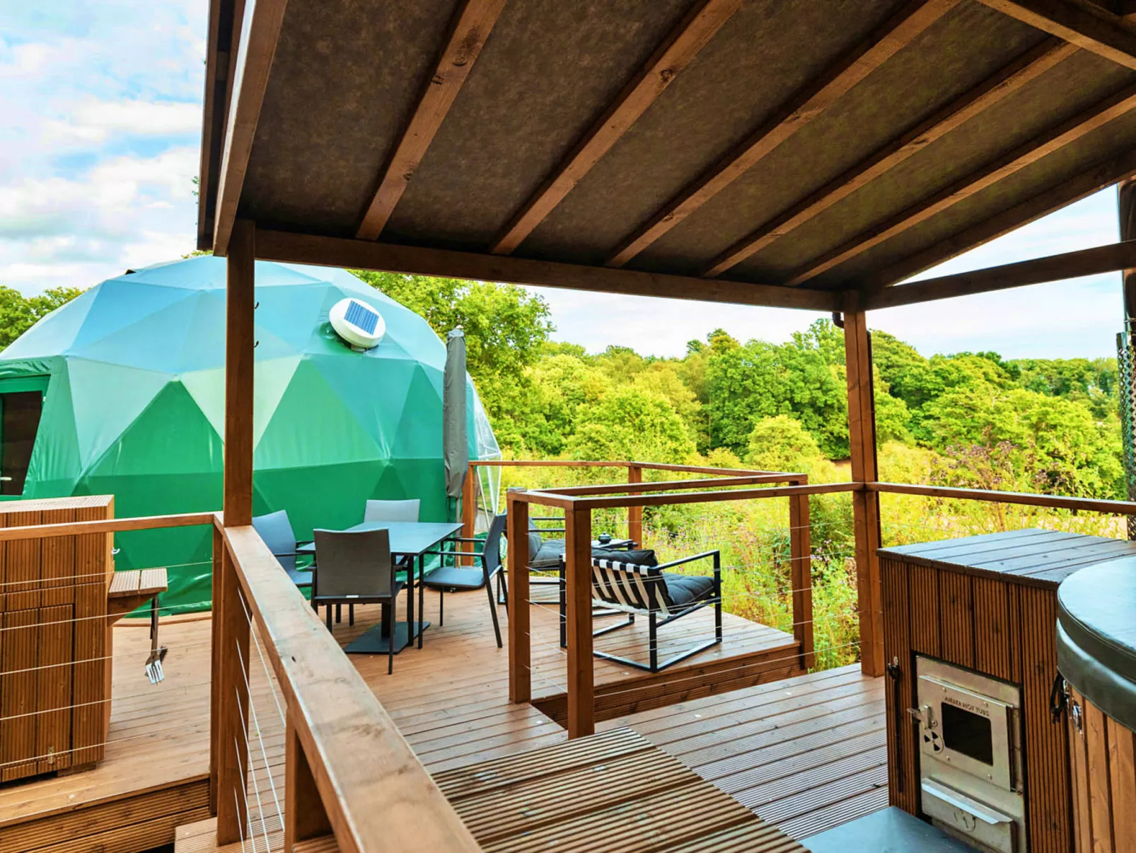Scotney Luxury Dome-Buiten