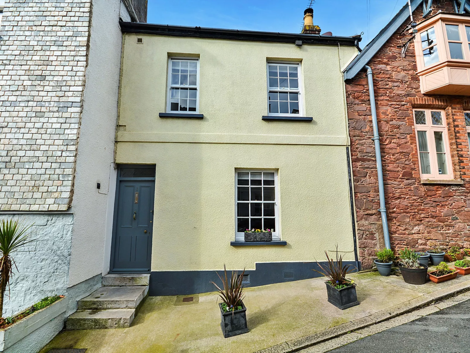 One The Green, Kingsand-Buiten