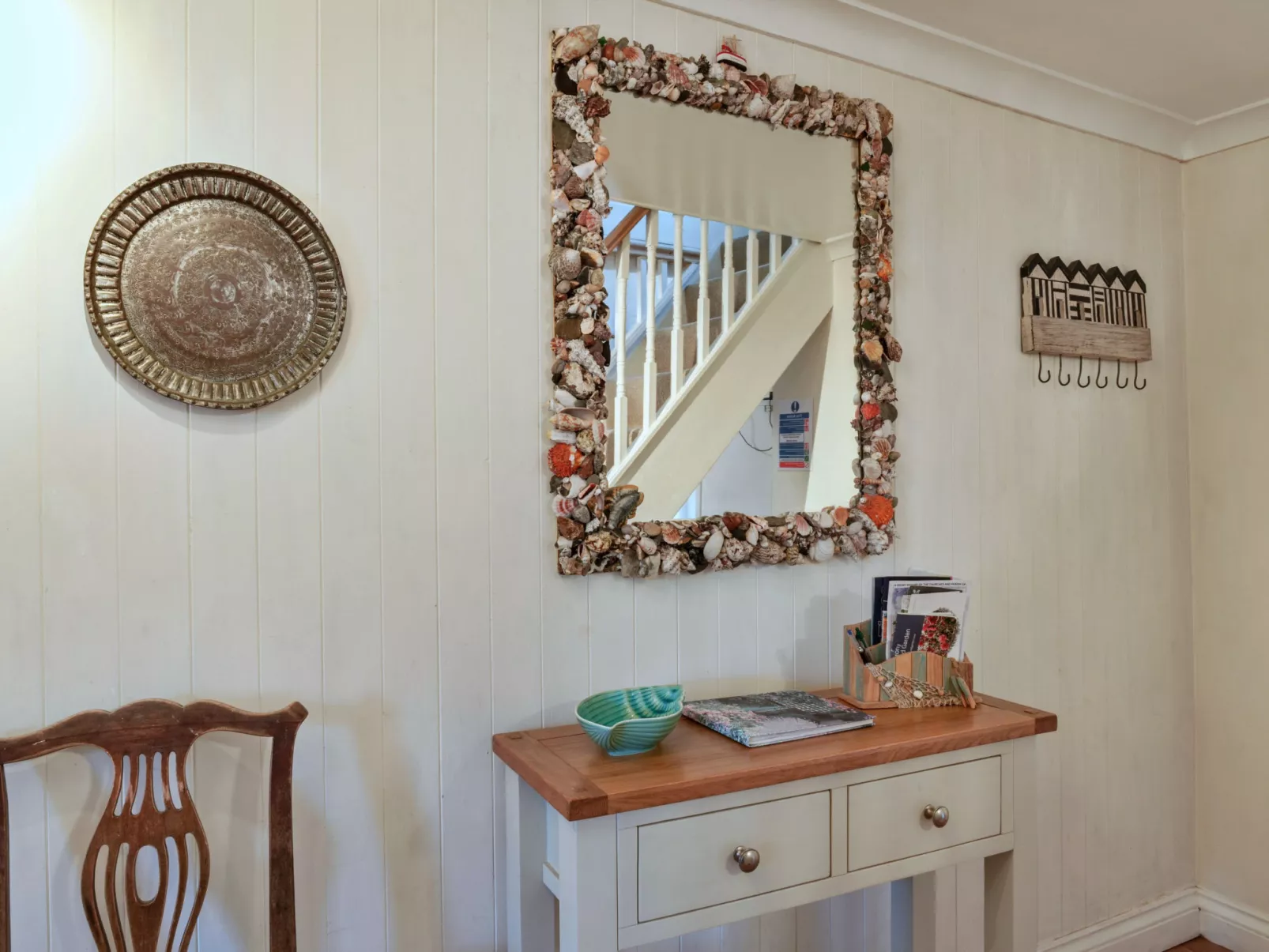 Nor Nour, Cawsand-Binnen