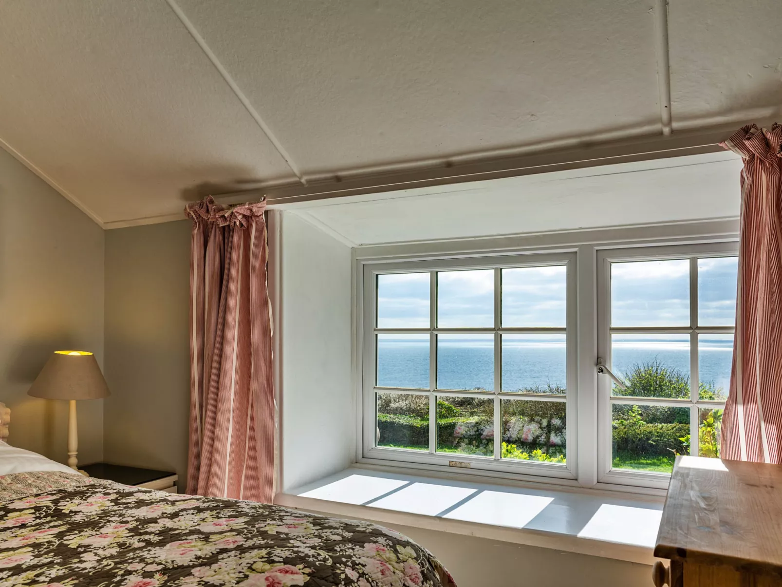 Lesceave Cottage-Binnen