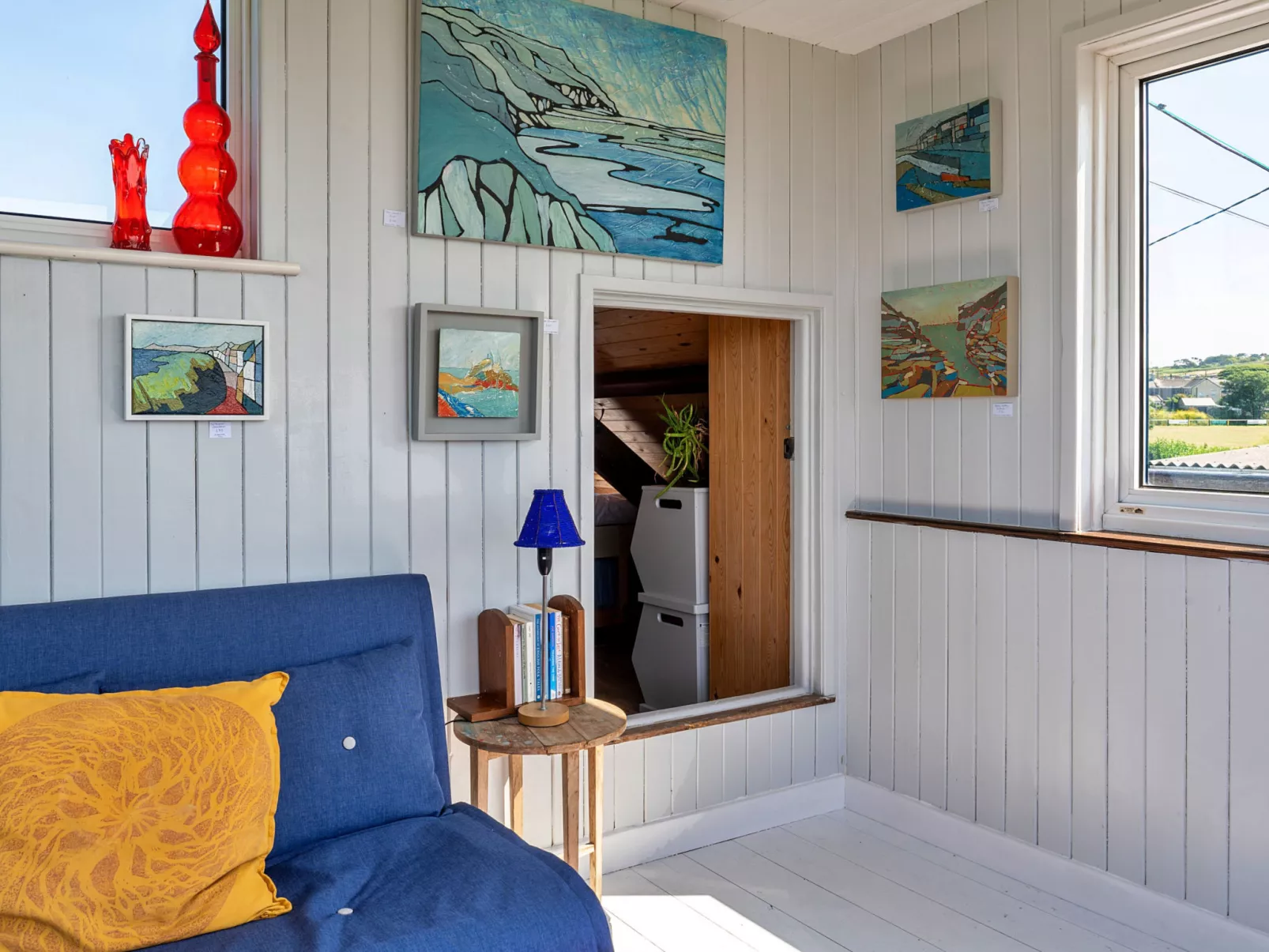 The Watchtower at Western Watch-Binnen