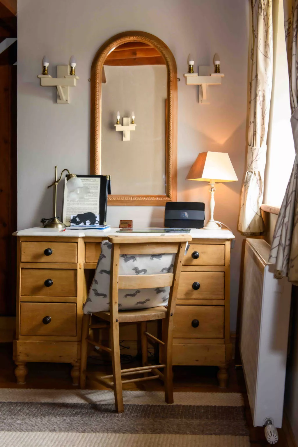 Shepherds Cottage at Mile House Farm-Binnen