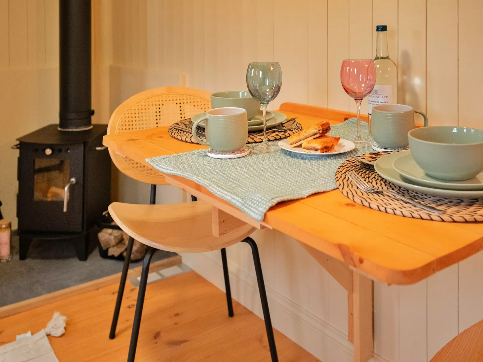 The Chicken Hut-Buiten