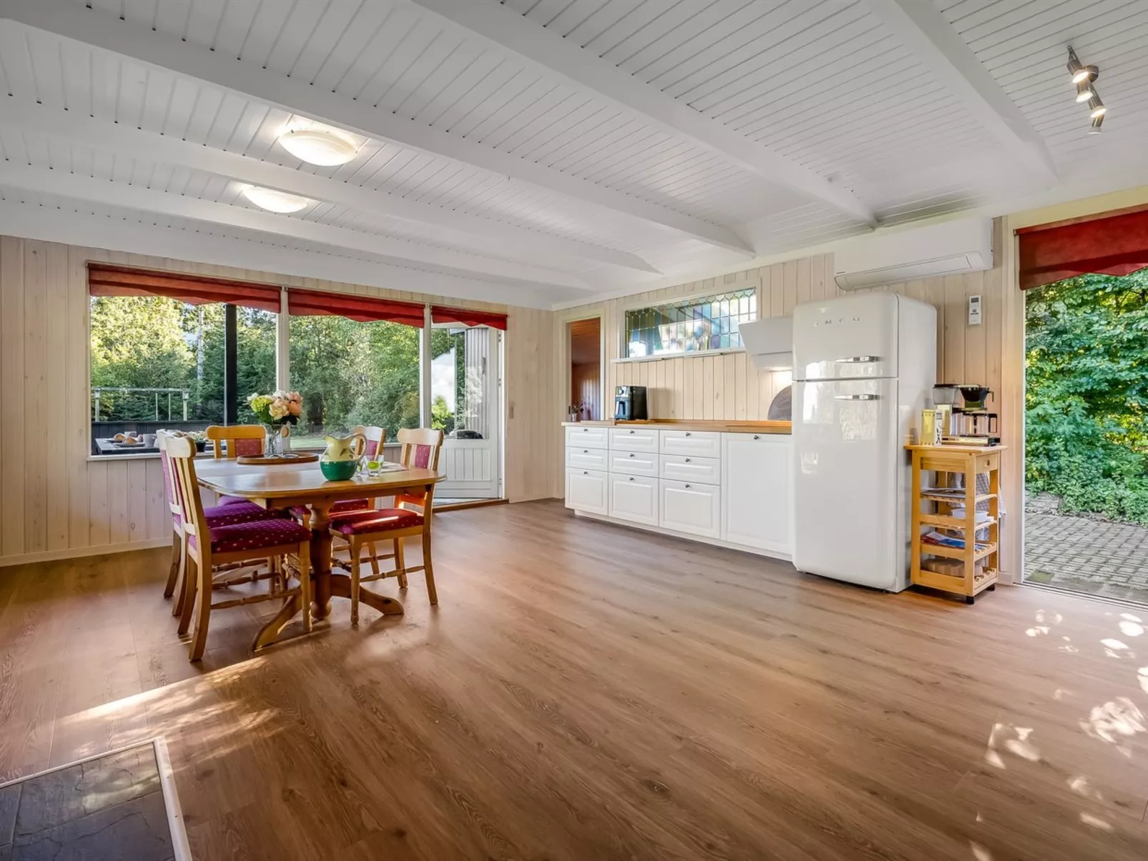 "Leani" - 150m from the sea-Binnen