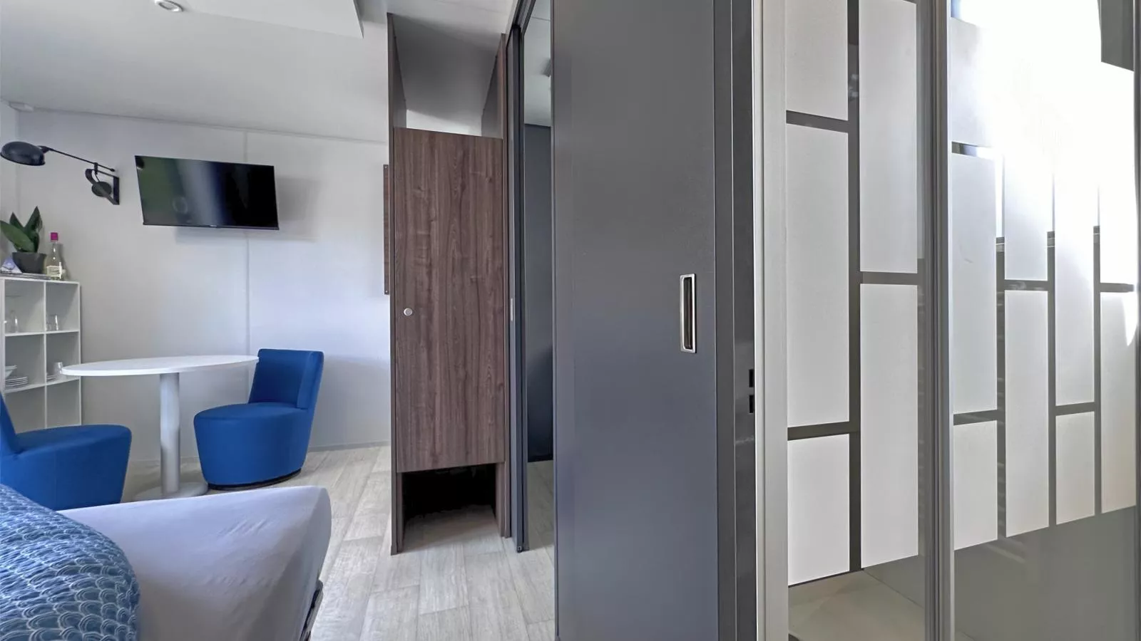 Feriendorf Seeblick - Tiny Chalet Nr 10-Woonkamer