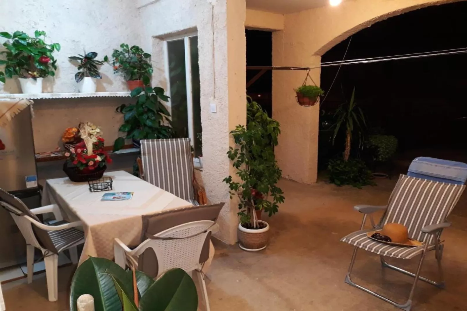 Guest House Ruza - Single Room with Shared Bathroom-Terras
