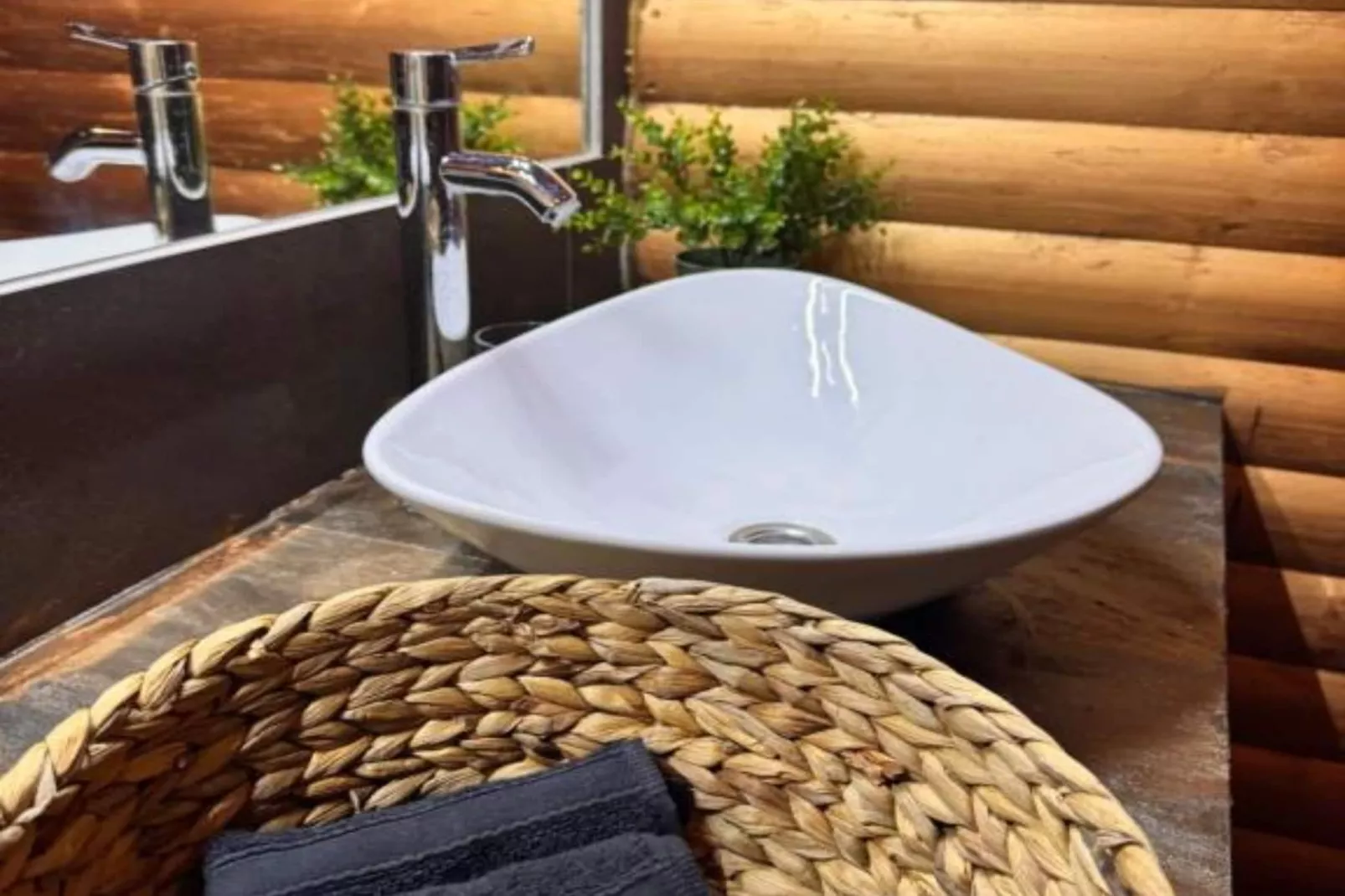 Halicanum Glamping Peaceful Retreat Resort 7 - Badkamer