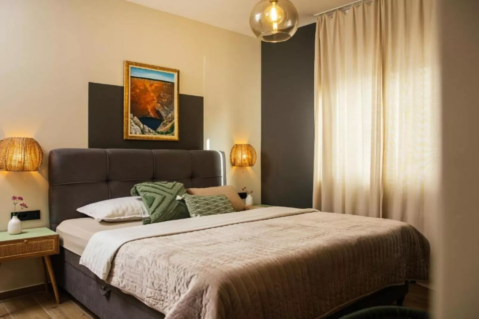 Luxury Villa Lara with Heated Pool, Hot-Tub and Sauna - Six Bedroom Villa with Pool-Slaapkamer