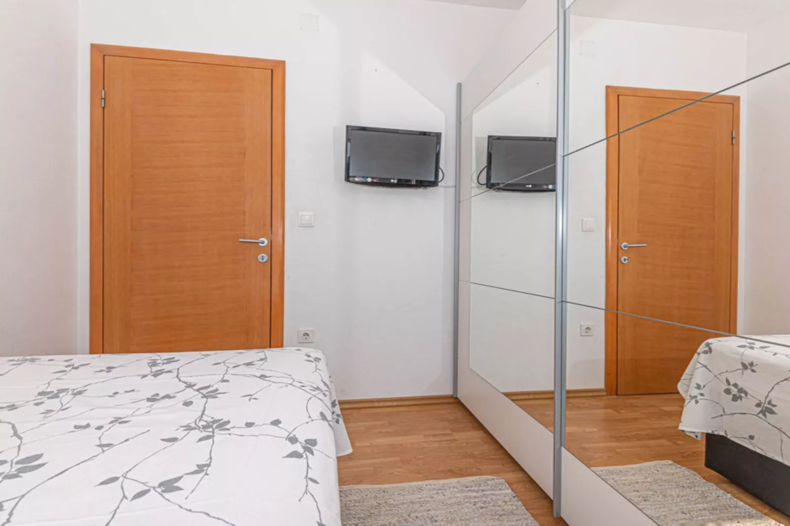 Villa Maria with Outdoor Pool - Five Bedroom Villa with Outdoor Pool-Slaapkamer