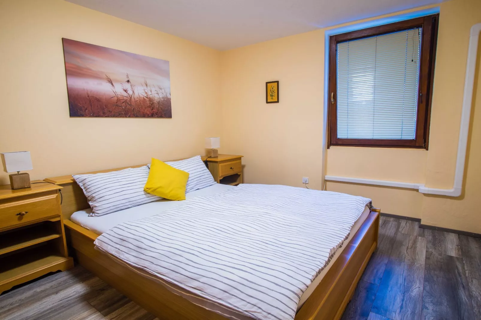 Luce Hilltop Cozy Apartment - Two Bedroom Apartment-Slaapkamer