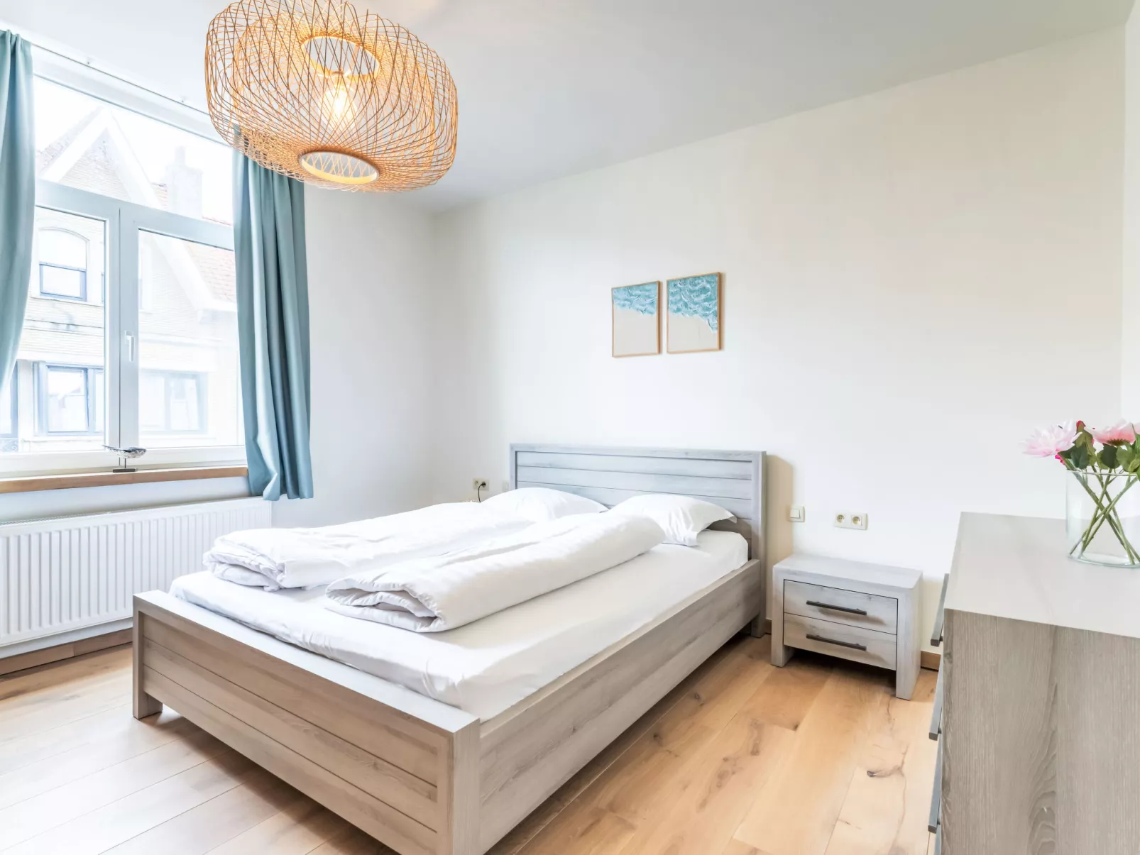 Lili's with terrace-Binnen