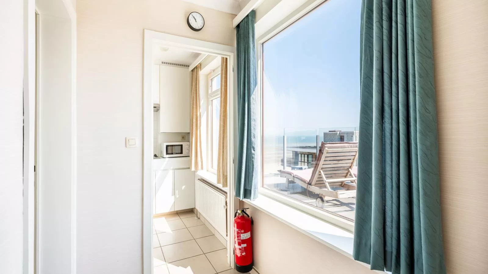 Apollo Sixième-Overloop