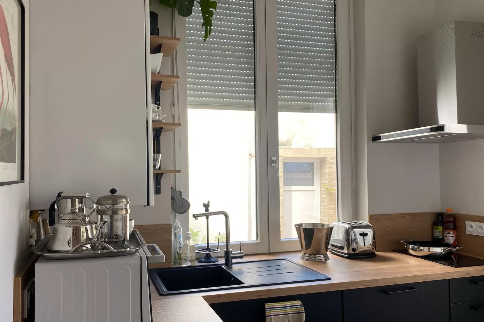 Appartement avec la petite cour-Keuken