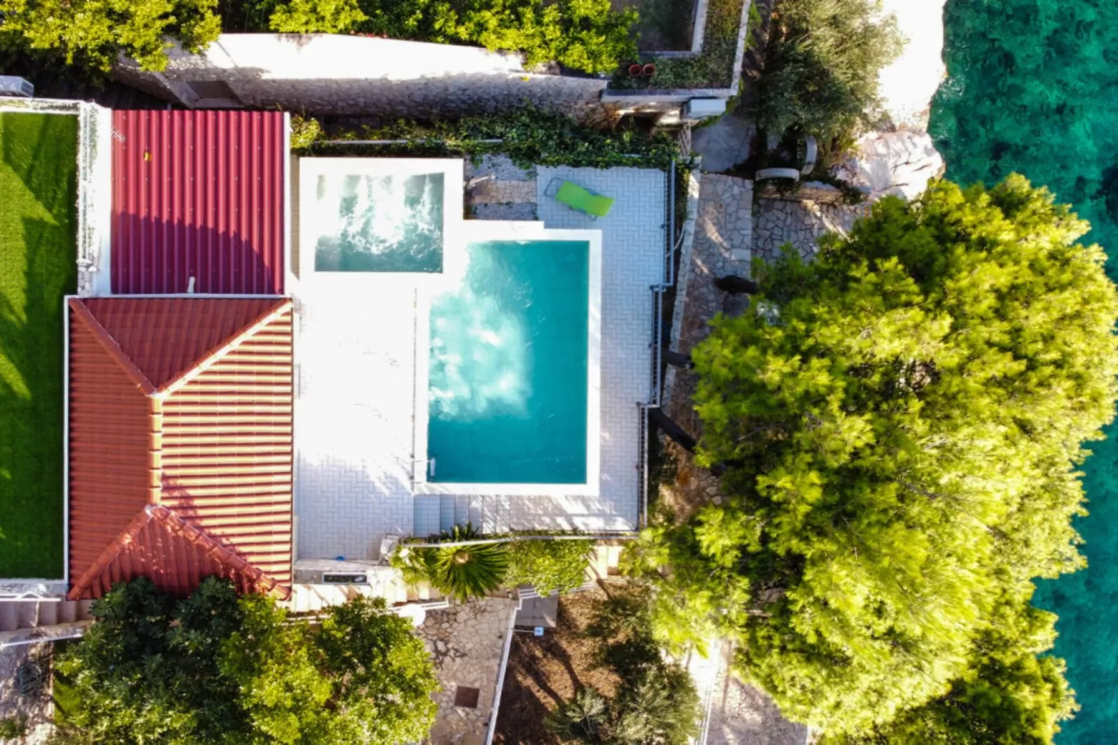 Seafront Apartment Sea Relax with Private Pool - Two Bedroom Apartment with Sea View  and Private Pool-Buitenlucht