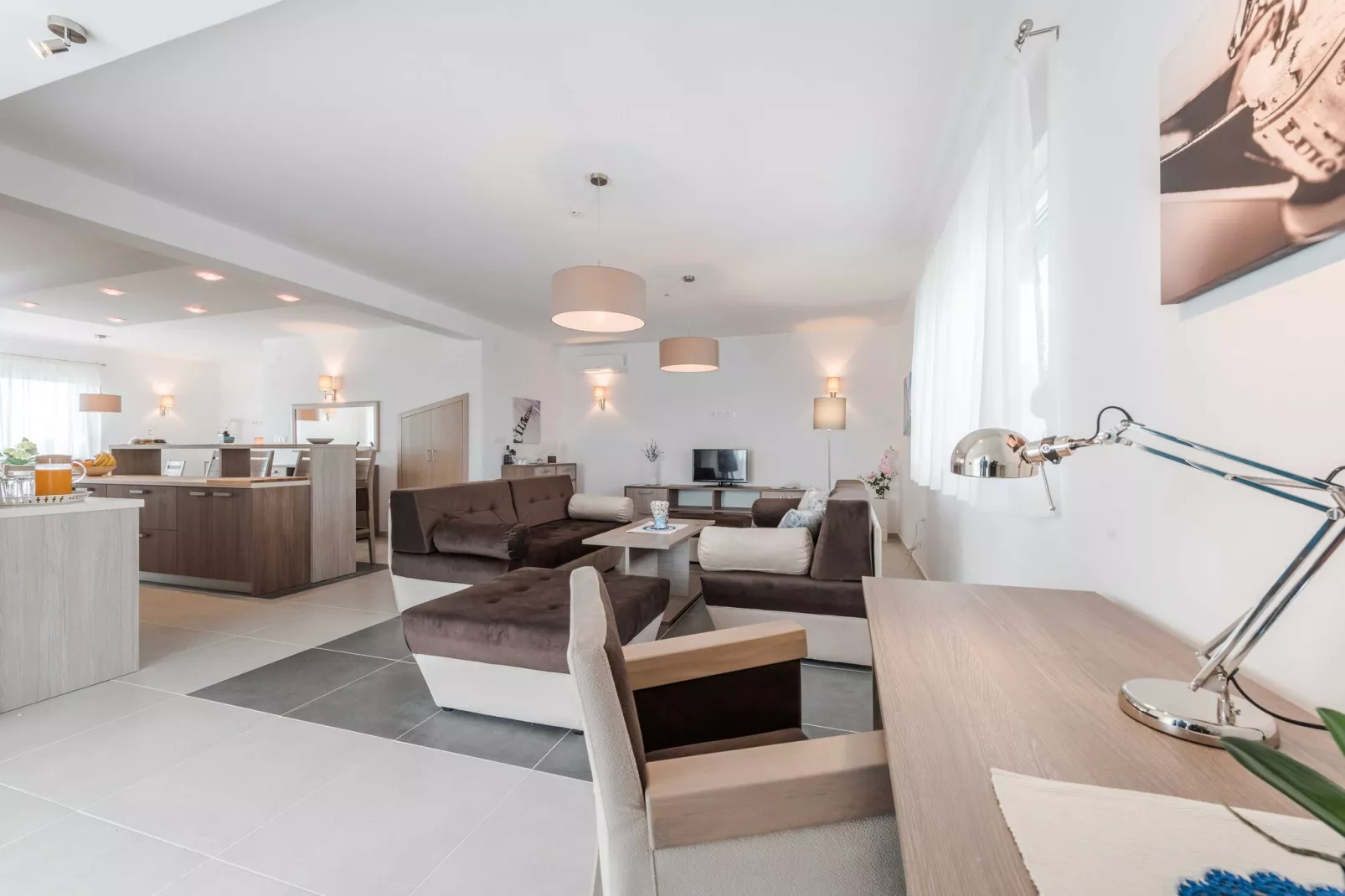 Luxury Escape with Swimming Pool & Modern Design - Four Bedroom Villa with Private Pool ( Villa 1)-Woonkamer