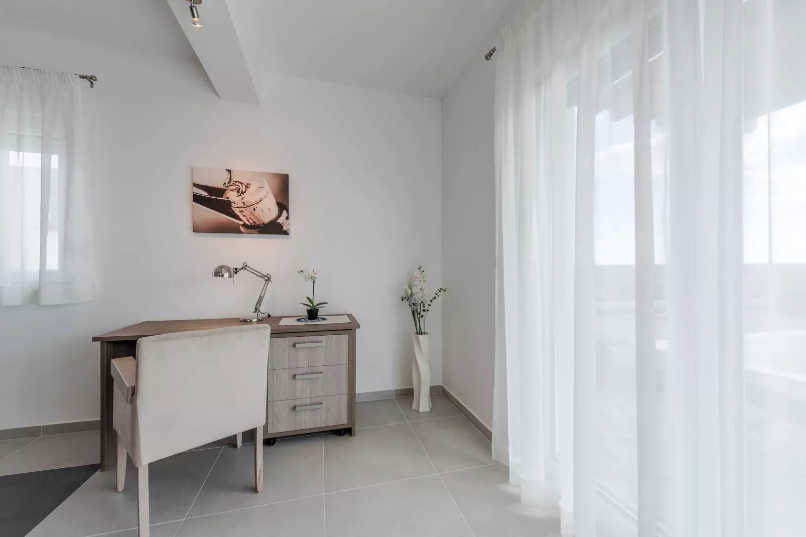 Luxury Escape with Swimming Pool & Modern Design -  Classic Four Bedroom Villa with Sea View and Private Pool ( Villa 3)-Woonkamer