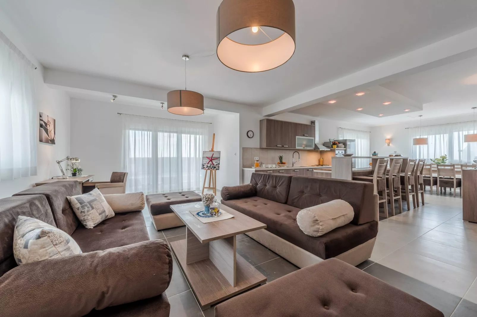 Luxury Escape with Swimming Pool & Modern Design - Comfort Four Bedroom Villa with Sea View and Private Pool ( Villa 7)-Woonkamer