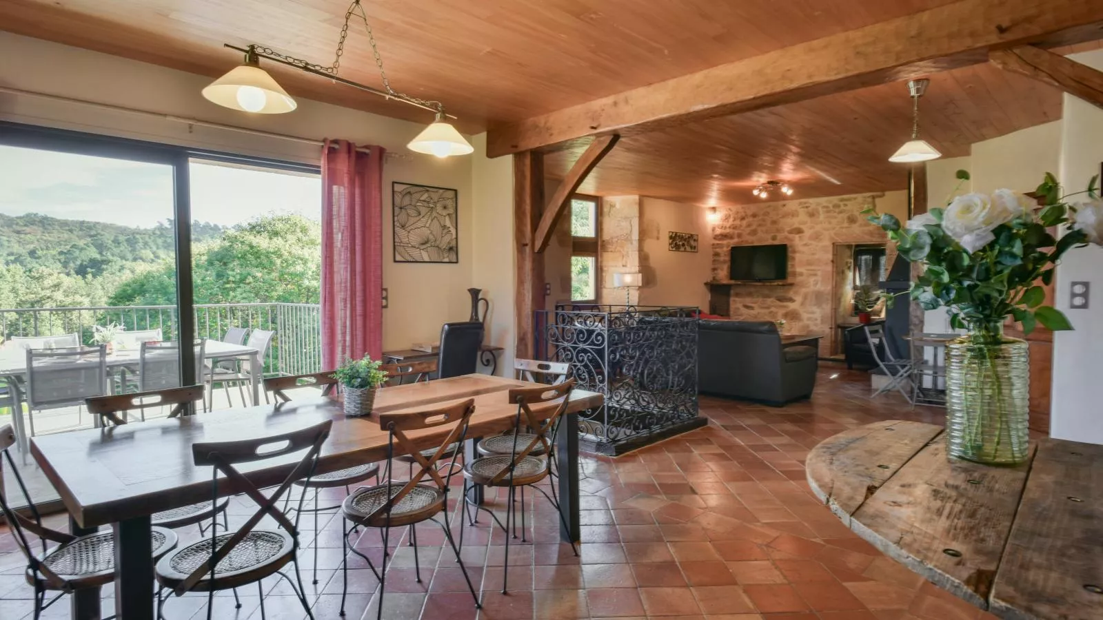 La Roque Haute-Eetkamer