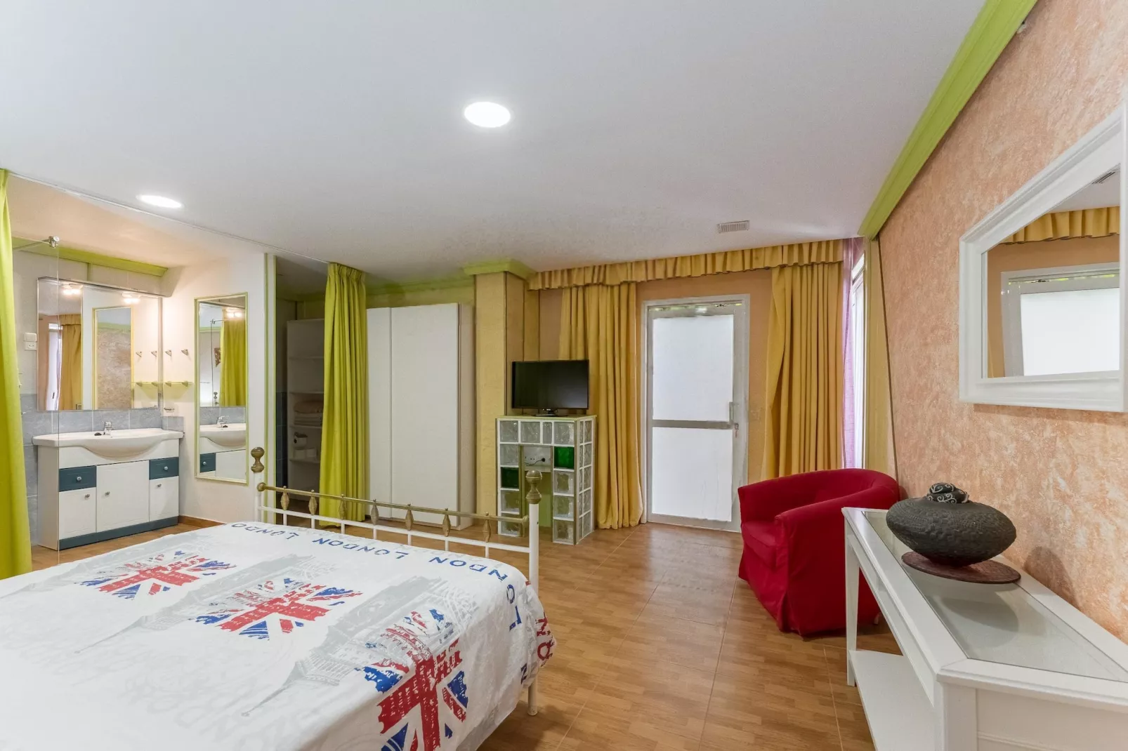 Delfin 69 2d-Slaapkamer