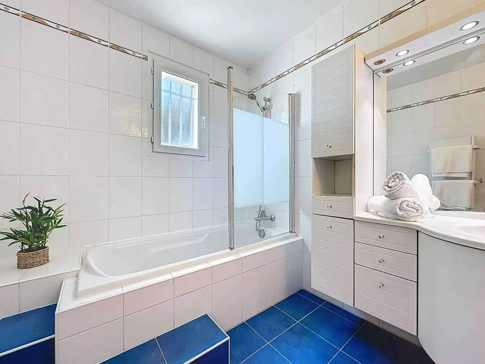 Ma Petite Mer-Binnen