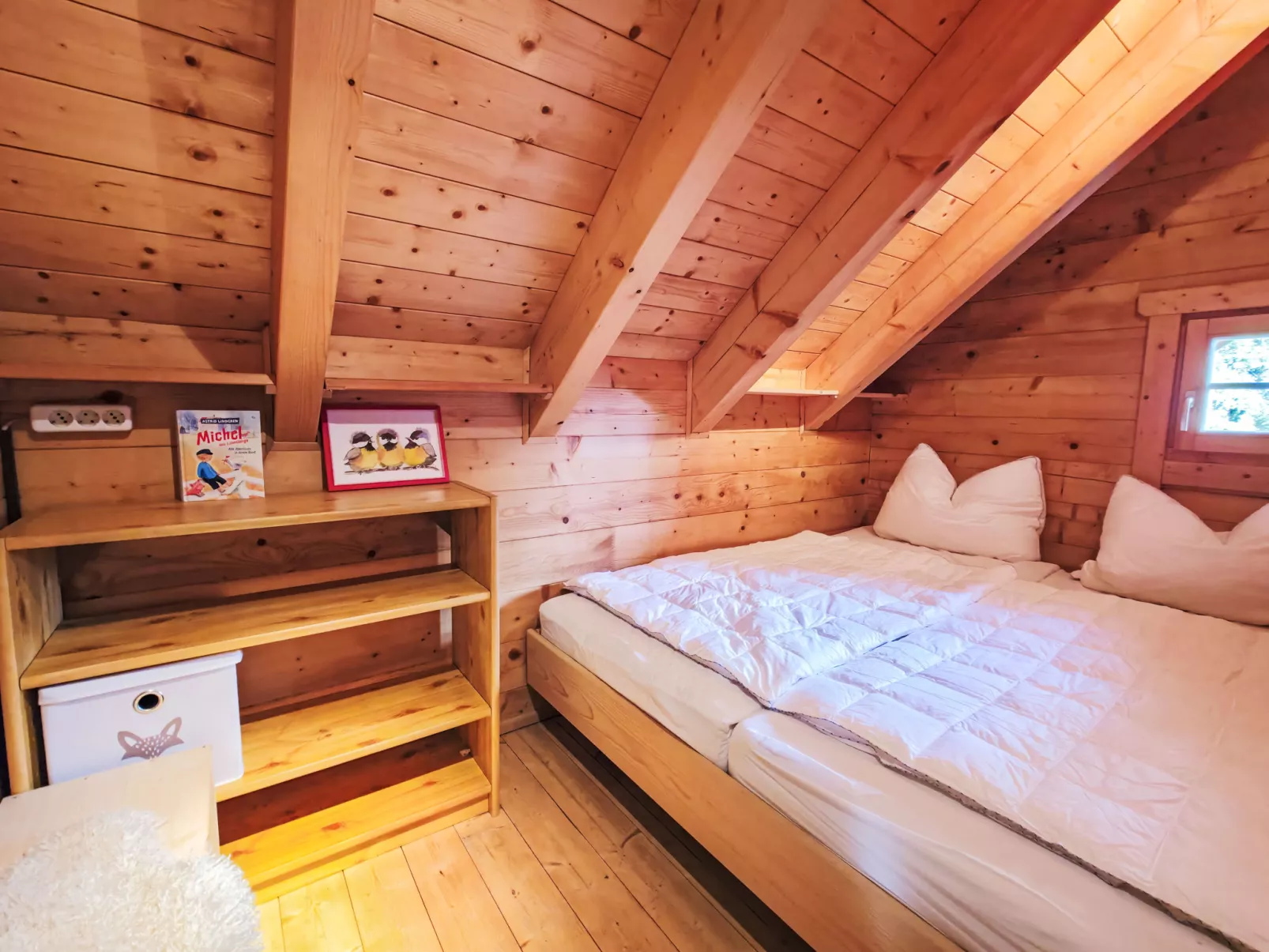 Zirbenwaldhütt´n-Binnen