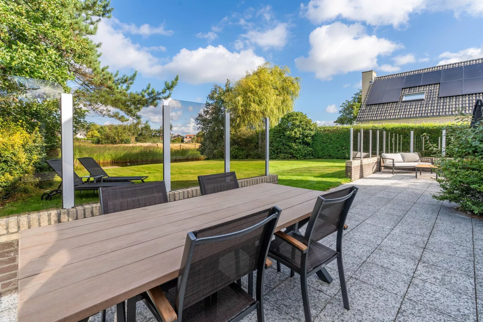 Kamperfoelie 63-Terrasbalkon