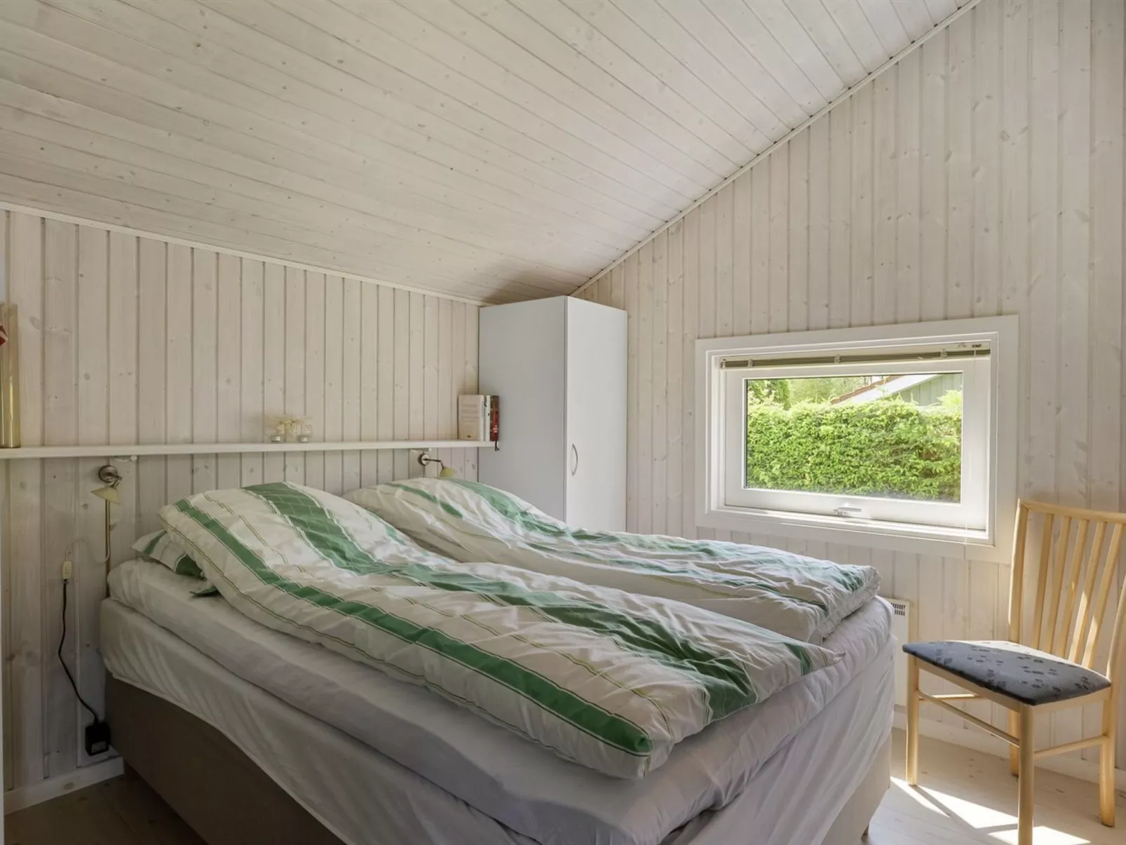 "Erok" -  from the sea-Binnen