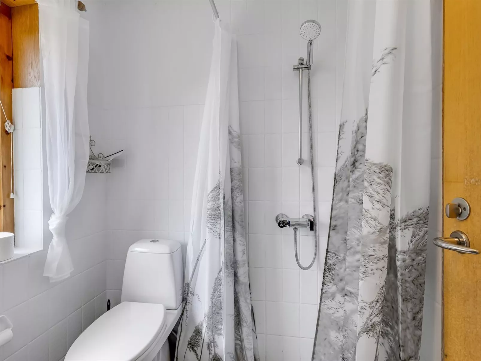 "Naema" - 500m from the sea-Binnen