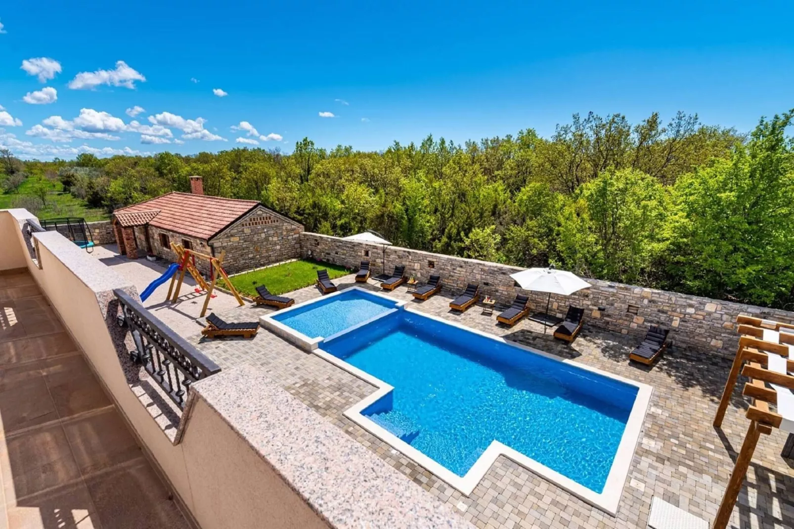 Luxury Villa Escape-Zwembad