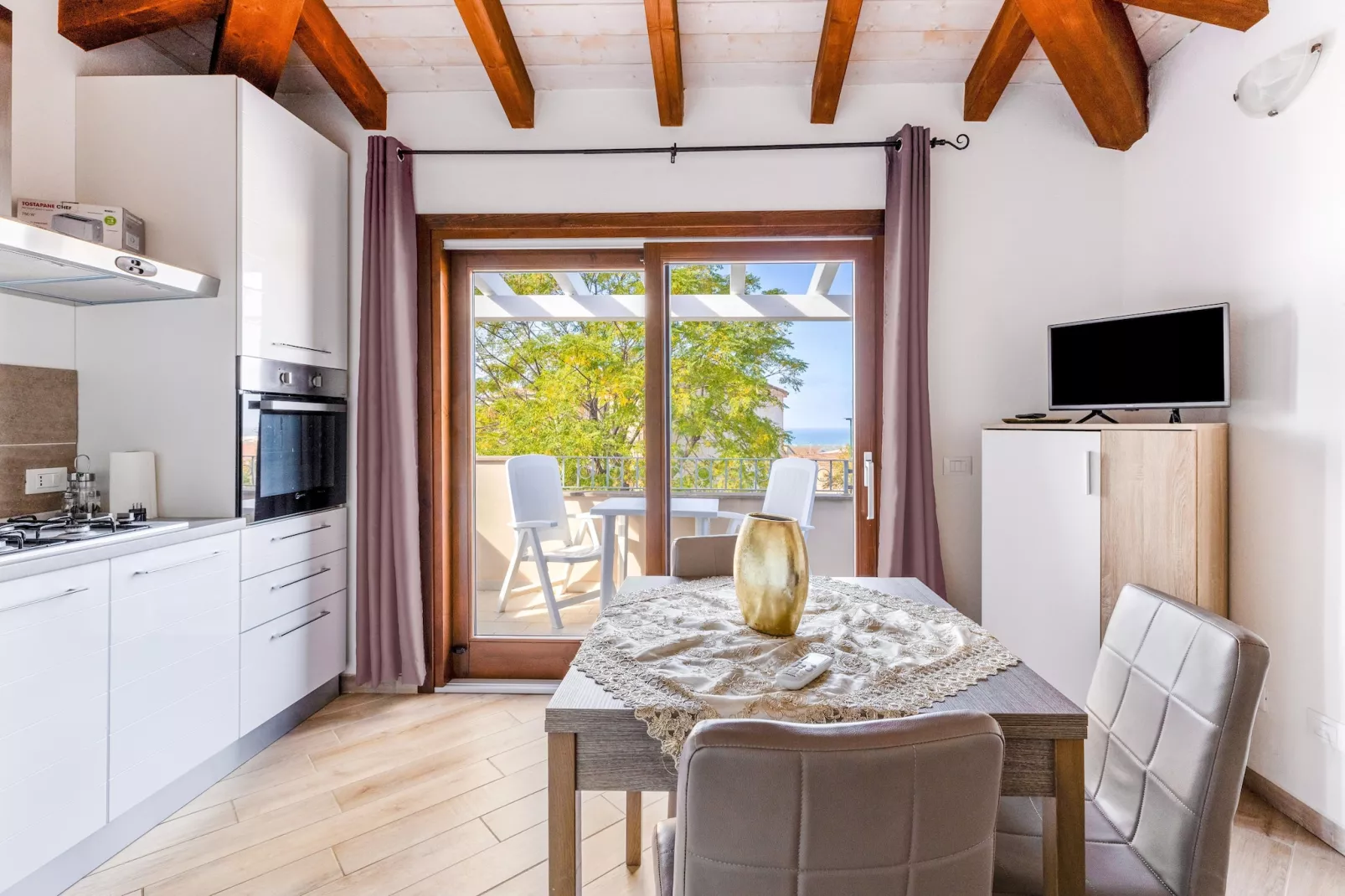 ATTICO MAREBLU-Keuken