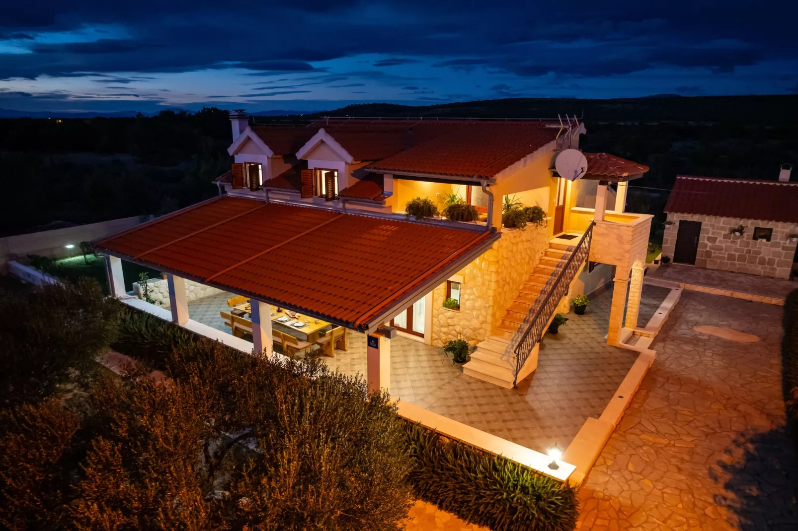 Villa Marijana-Buitenkant zomer