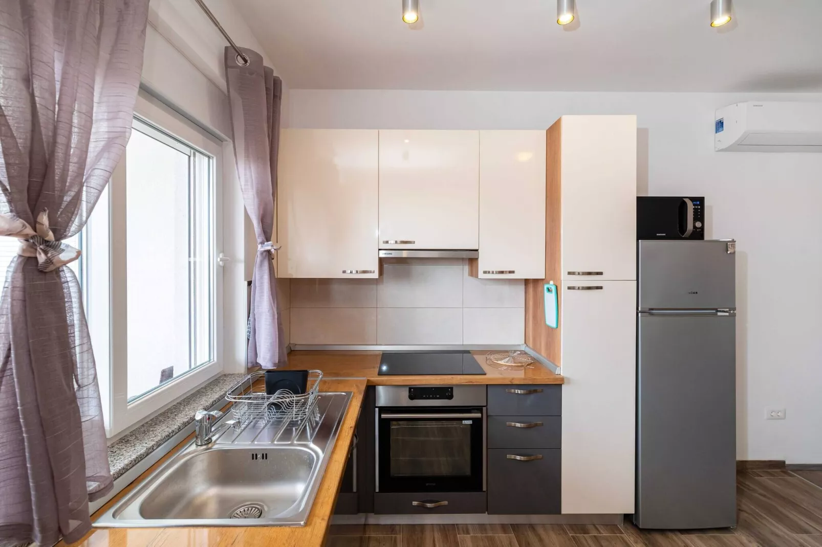 Apartment Blagdan 1-Keuken