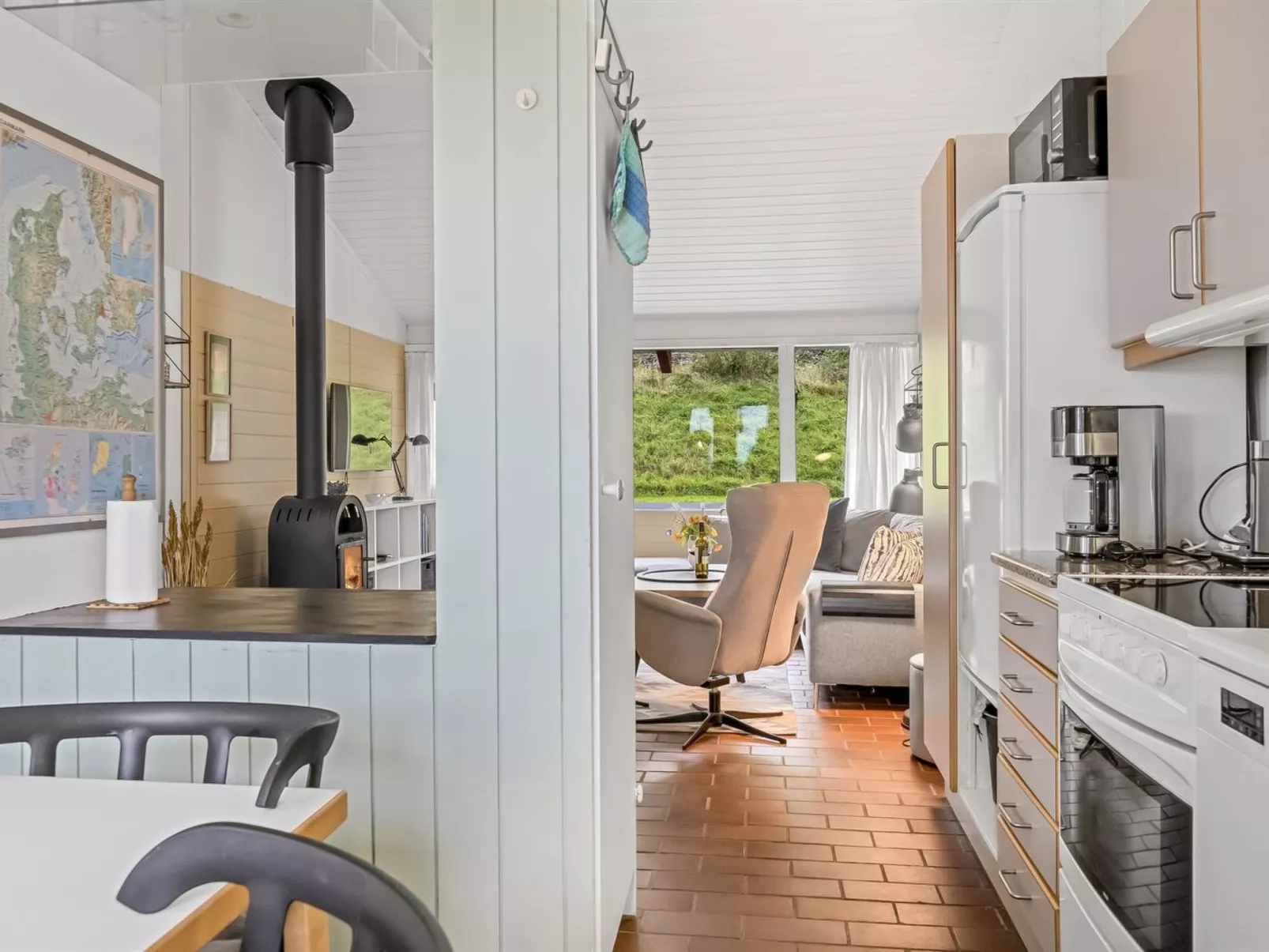 "Annrike" - 200m from the sea-Binnen