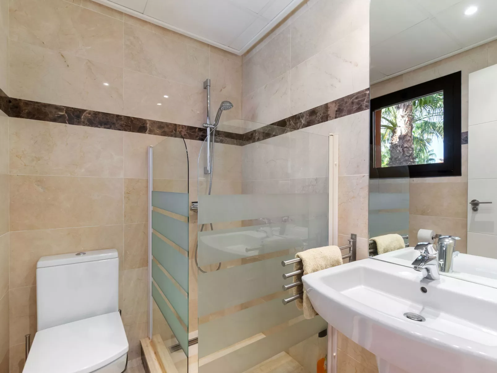 Cerro del Sol 6-Binnen