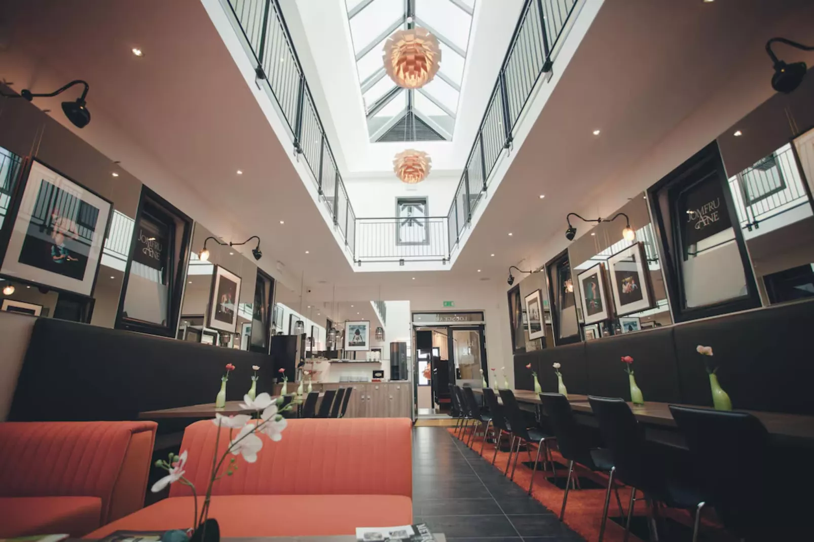 Jomfru Ane Premium Double-Hal-ontvangst