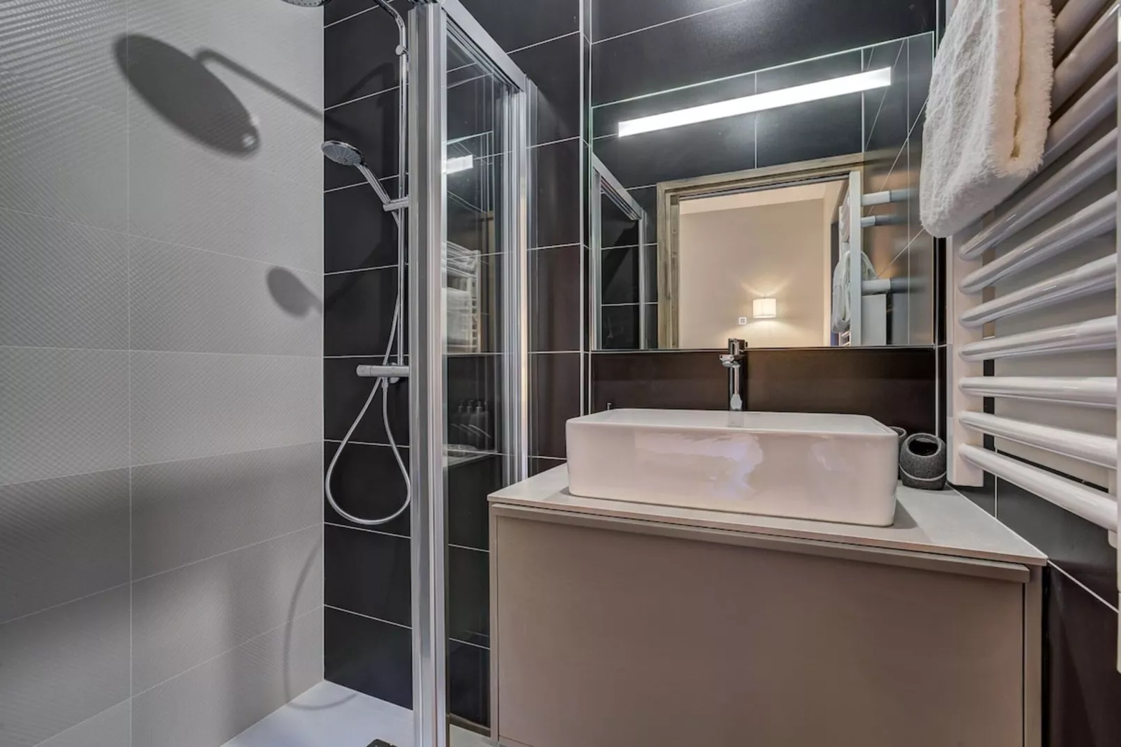 White Pearl C12-Badkamer