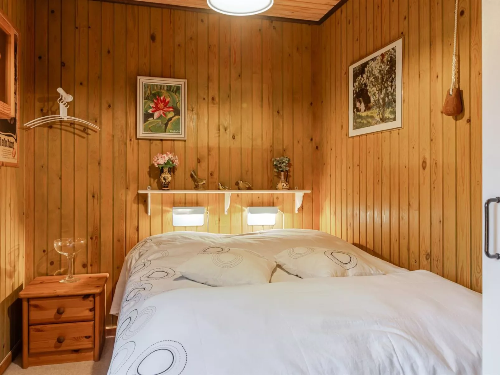 "Mika" - 300m from the sea-Binnen