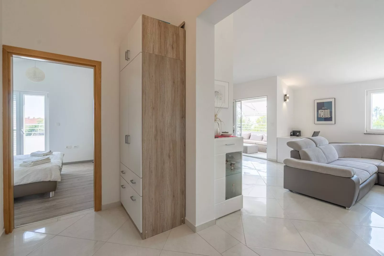 Sea view apartment Privlaka-Overloop