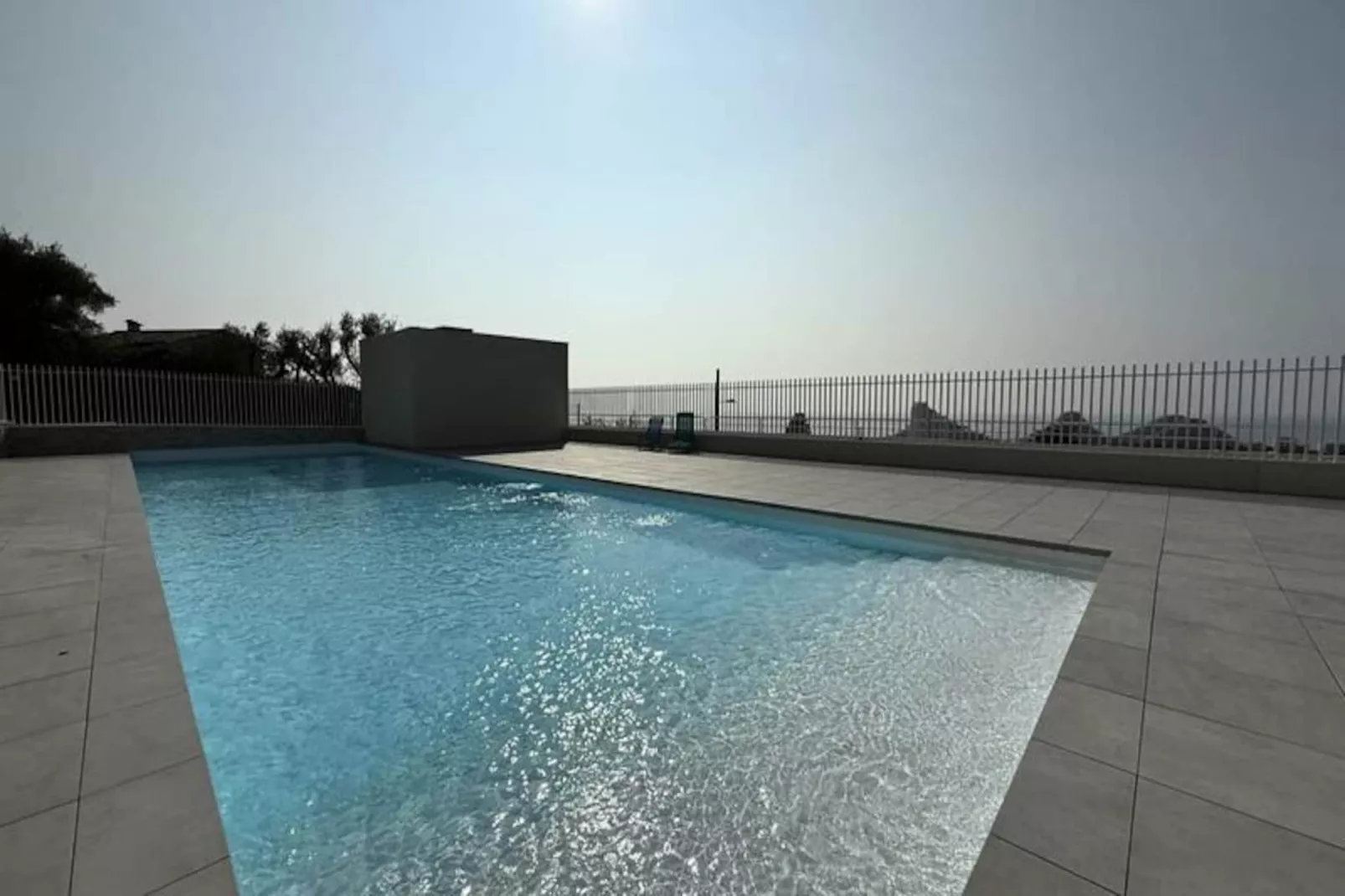 Studio Moderne - Terrasse - Piscine-Niet-getagd