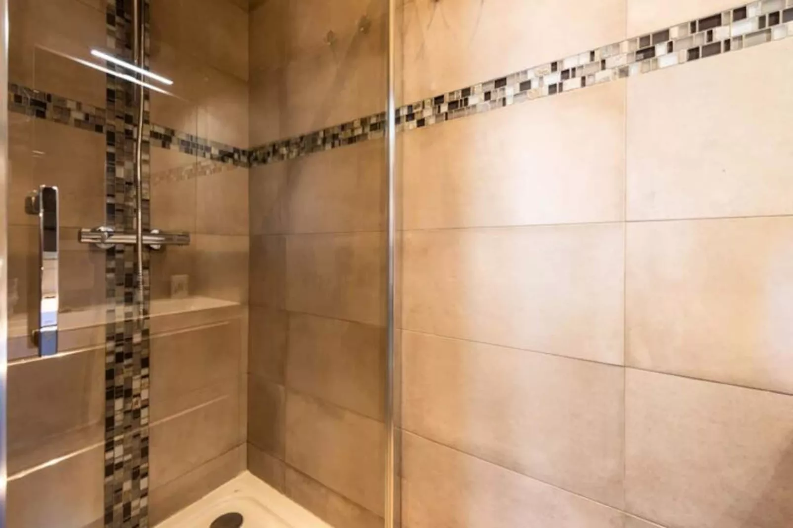 Résidence Hyper Centre, Croisette, Plages Et Palais à Pied-Niet-getagd